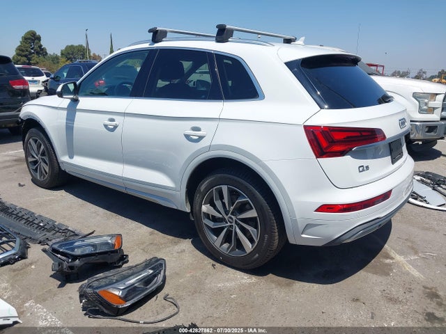 Audi Q5 2021 WA1AAAFY3M2014368 Image 3