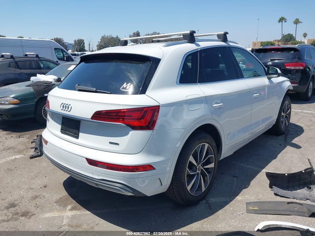 Audi Q5 2021 WA1AAAFY3M2014368 Image 4