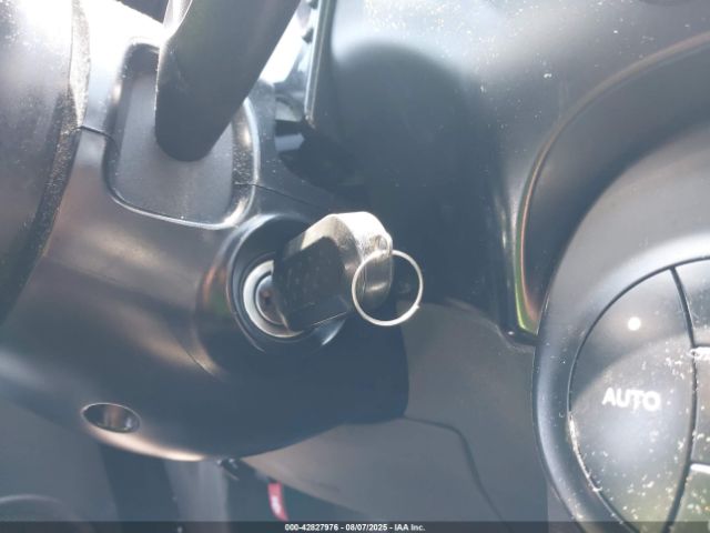 2017 FIAT 500E 3C3CFFGE0HT550382 Photo 10