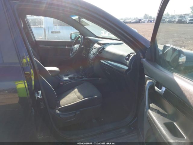 2015 KIA SORENTO 5XYKT3A62FG576941 Photo 4