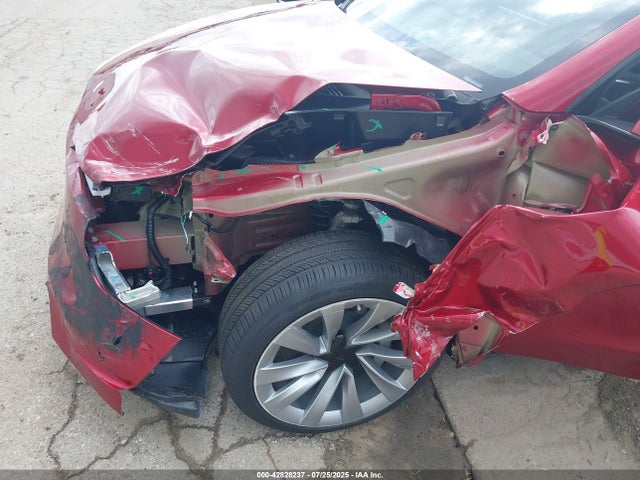 2026 TESLA MODEL Y 7SAYGDEE7TA380437 Photo 5