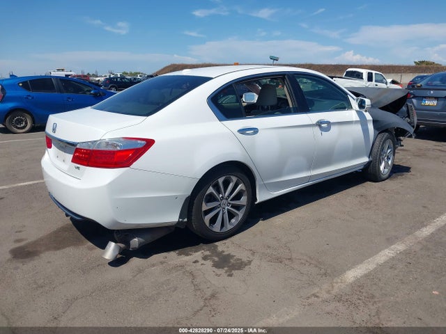 Honda j35y1 2015 1HGCR3F81FA014172 Image 4