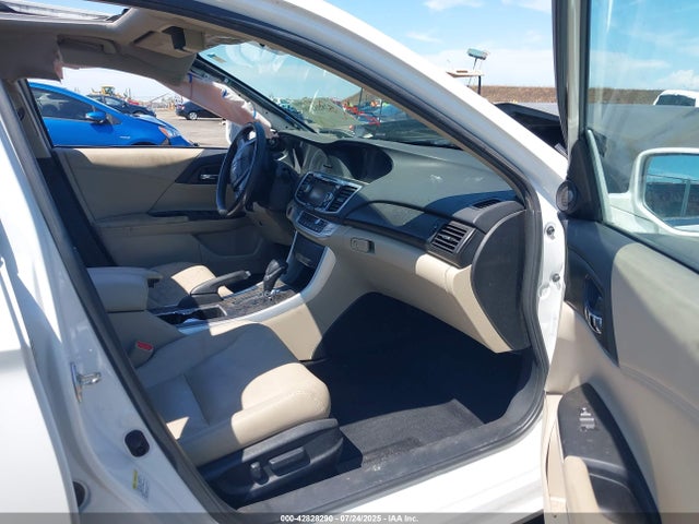 Honda j35y1 2015 1HGCR3F81FA014172 Image 5