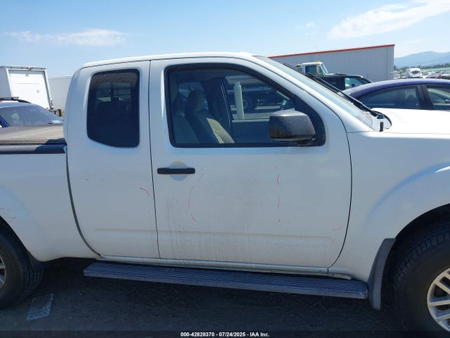 1N6AD0CW3FN768590 Nissan 2015