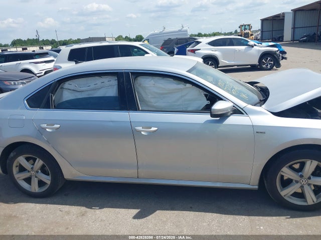 Volkswagen 2015 2015 1VWAS7A3XFC121980 Image 12