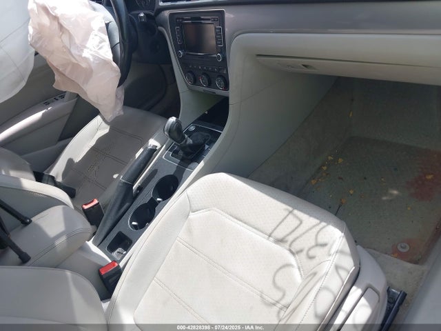 Volkswagen 2015 2015 1VWAS7A3XFC121980 Image 5
