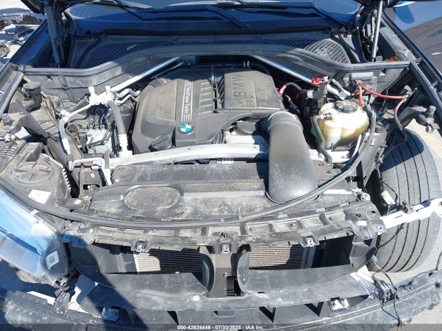 5UXKR0C50J0Y00724 BMW 2018