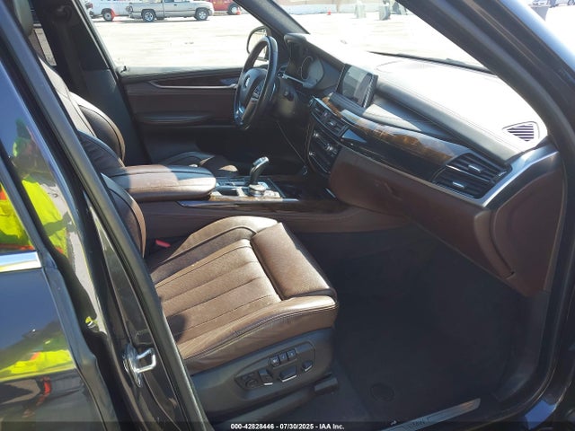 5UXKR0C50J0Y00724 BMW 2018