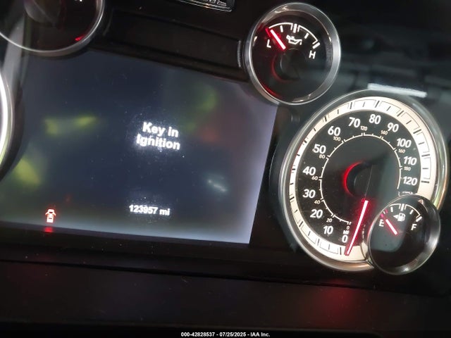 1C6RR6LG1FS561739 RAM 1500