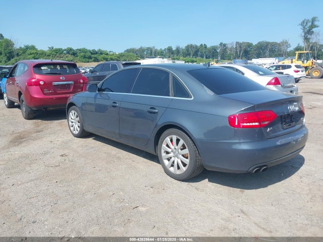 2011 AUDI A4 WAUHFAFL2BN049471 Photo 2