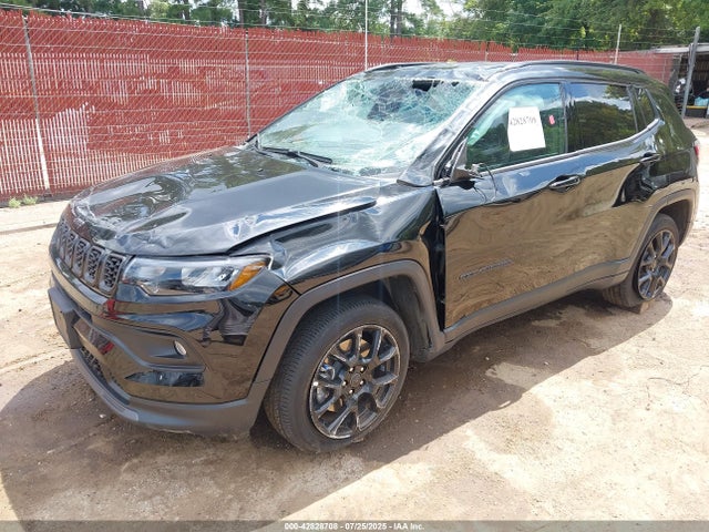Jeep Compass 2025 3C4NJDBN3ST566839 Image 2