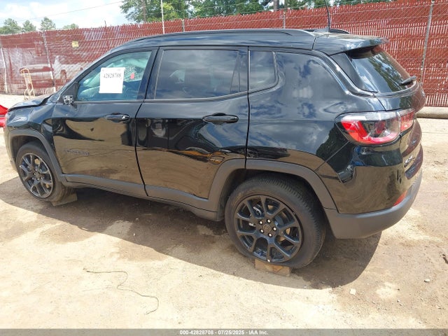 Jeep Compass 2025 3C4NJDBN3ST566839 Image 3