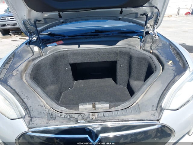 2015 TESLA MODEL S 5YJSA1E13FF115411 Photo 9