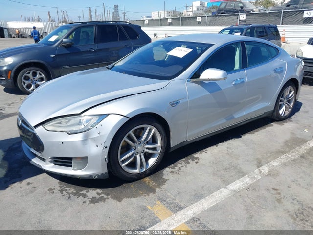 2015 TESLA MODEL S 5YJSA1E13FF115411 Photo 1