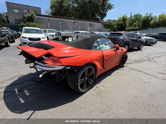 2018 PORSCHE 911 WP0CB2A99JS147634 Photo 3