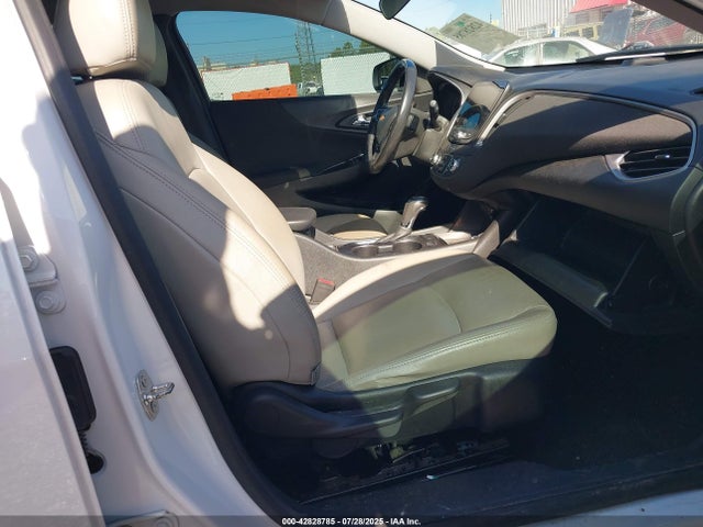 1G1ZG5ST6LF123092 Chevrolet Malibu Fwd Rs