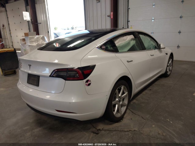 2019 TESLA MODEL 3 5YJ3E1EA6KF466784 Photo 3