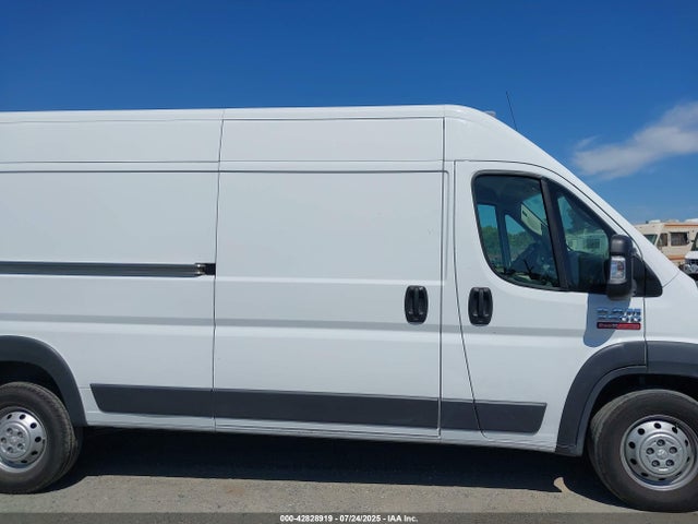 3C6TRVDG8JE158545 RAM 2018