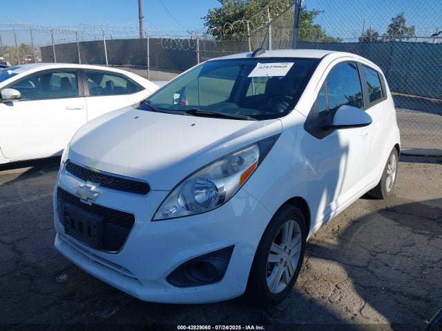 Chevrolet ll0 2015 KL8CB6S92FC752658 Image 2
