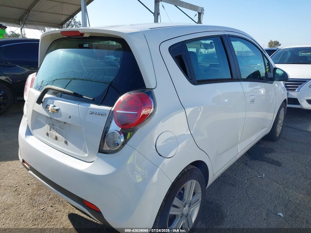 Chevrolet ll0 2015 KL8CB6S92FC752658 Image 4