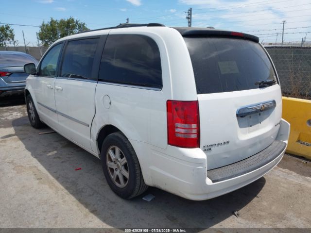 2010 CHRYSLER TOWN & COUNTRY 2A4RR8DX7AR481353 Photo 2