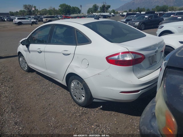 3FADP4AJ3FM176581 Ford 2015