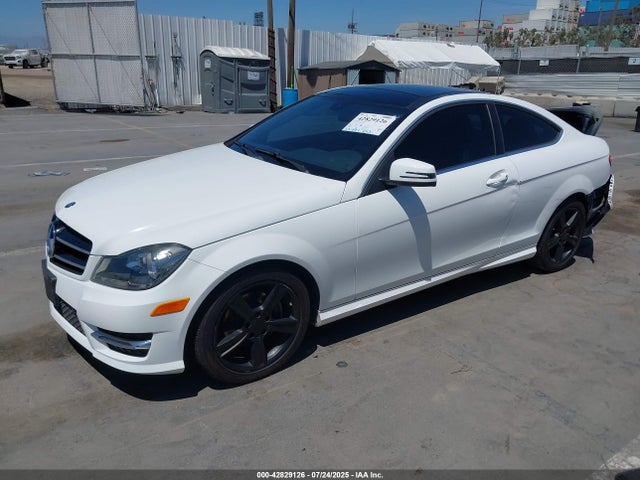 WDDGJ4HB1EG328265 Mercedes-Benz 2014