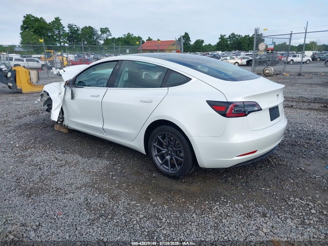 2019 TESLA MODEL 3 5YJ3E1EA4KF326457 Photo 2