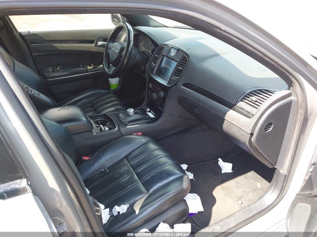 Chrysler 300 2018 2C3CCABG5JH143001 Image 5
