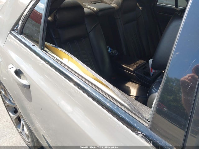 Chrysler 300 2018 2C3CCABG5JH143001 Image 6