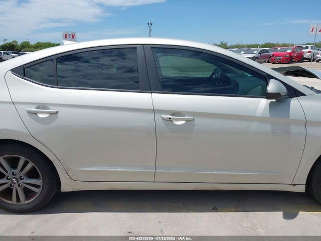 5NPD84LF2HH019634 Hyundai Elantra