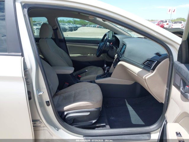 5NPD84LF2HH019634 Hyundai Elantra