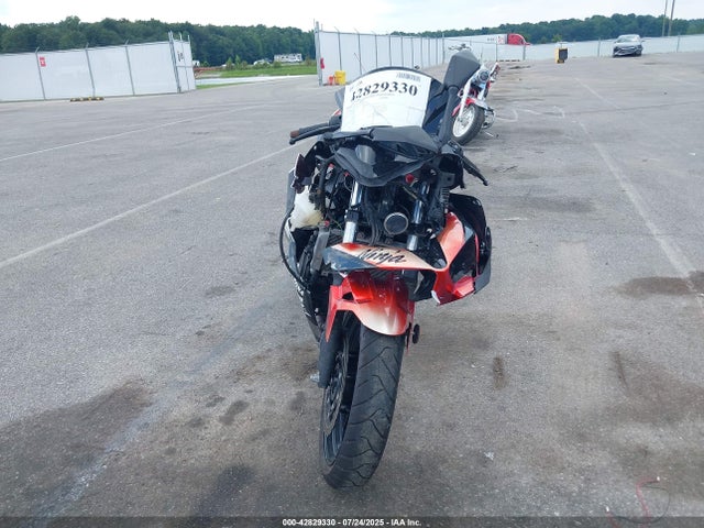 Kawasaki Ninja 400 2019 JKAEXKG18KDA33249 Image 5