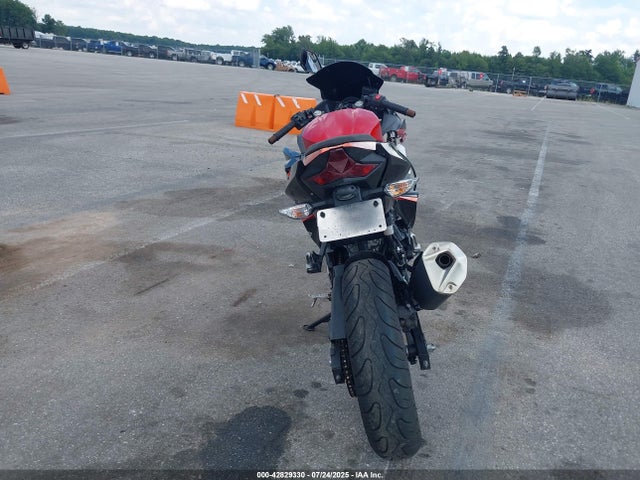 Kawasaki Ninja 400 2019 JKAEXKG18KDA33249 Image 6