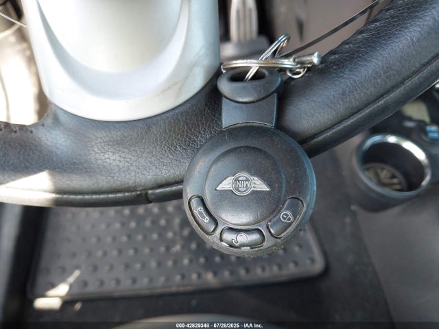 2007 MINI COOPER S WMWMF73527TL91853 Photo 10