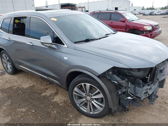1GYKPCRS2MZ197419 Cadillac lgx