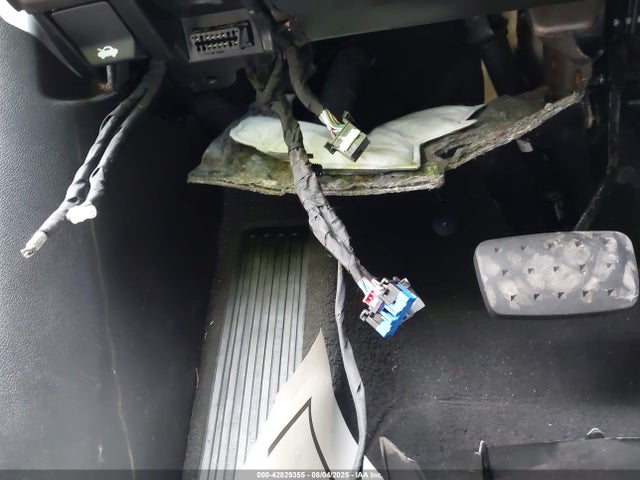 1GYKPCRS2MZ197419 Cadillac lgx