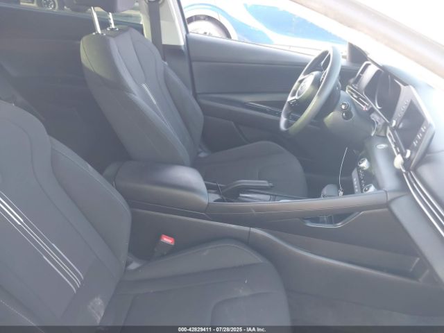 2021 HYUNDAI ELANTRA KMHLM4AG1MU144400 Photo 4