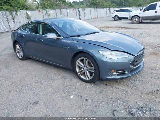 2013 TESLA MODEL S 5YJSA1CN7DFP04318 Photo 0