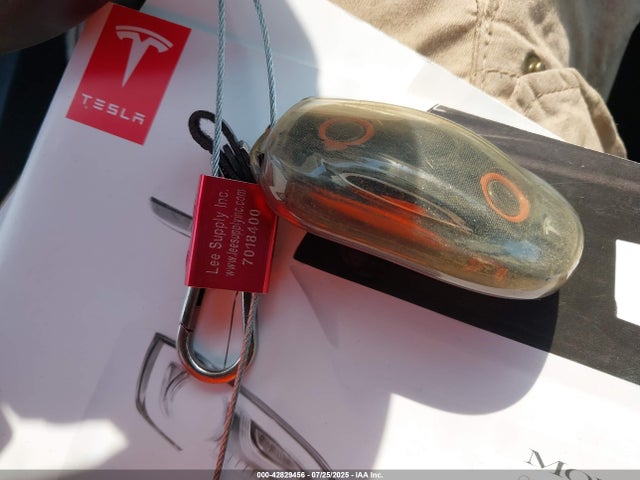 2013 TESLA MODEL S 5YJSA1CN7DFP04318 Photo 10