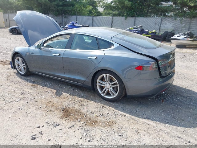 2013 TESLA MODEL S 5YJSA1CN7DFP04318 Photo 2