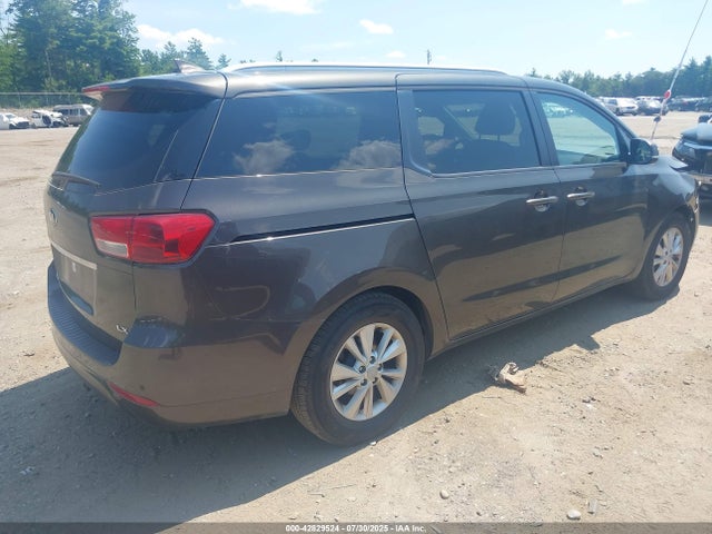 KIA Sedona 2017 KNDMB5C10H6268066 Image 4