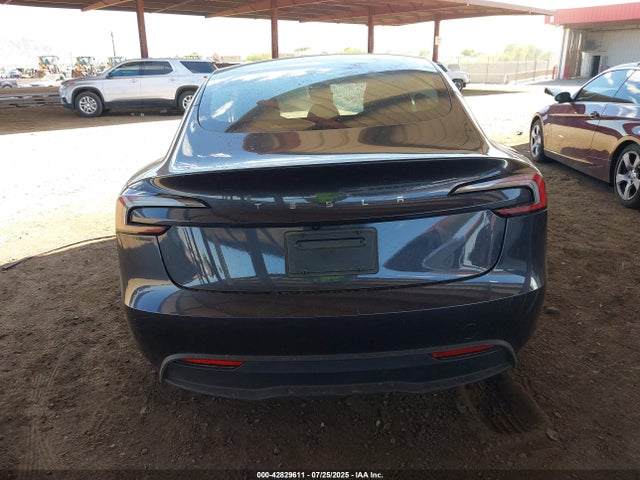 5YJ3E1EAXSF988818 Tesla MODEL 3