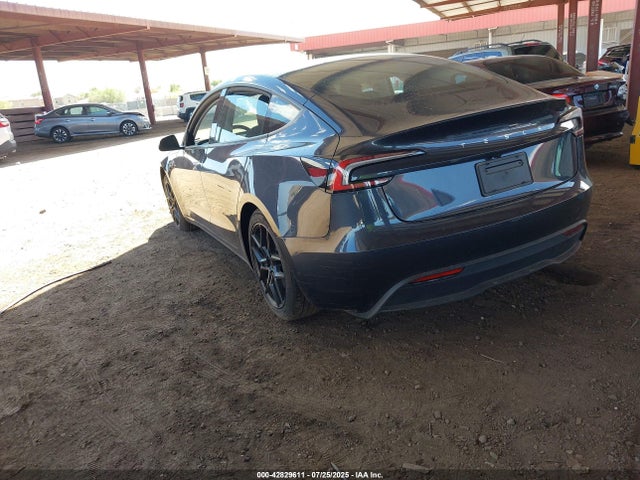 2025 TESLA MODEL 3 5YJ3E1EAXSF988818 Photo 2