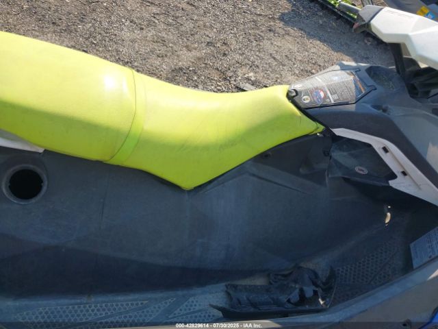 2020 SEADOO SEADOO YDV25868K920 Photo 4