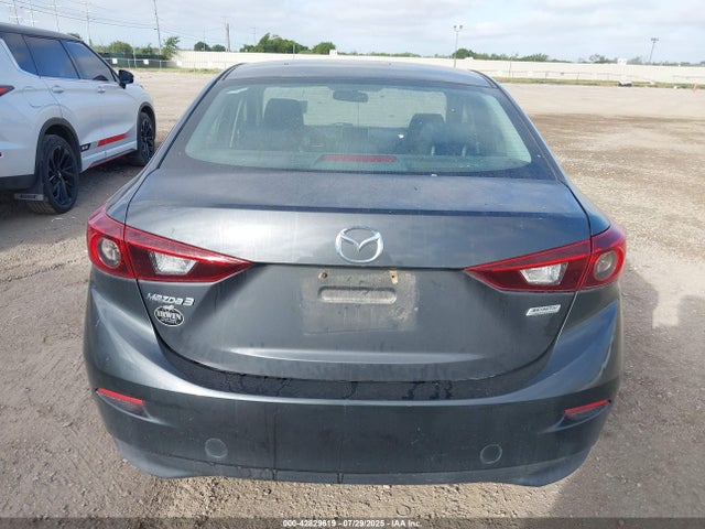 3MZBM1U76FM166438 Mazda pe
