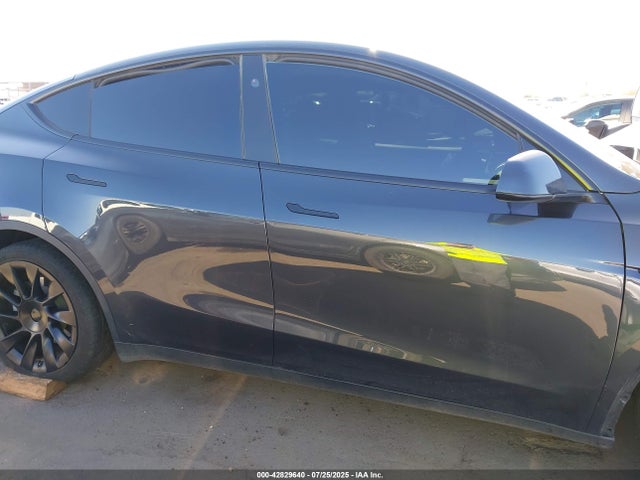 7SAYGDEE3RF987690 Tesla Model Y