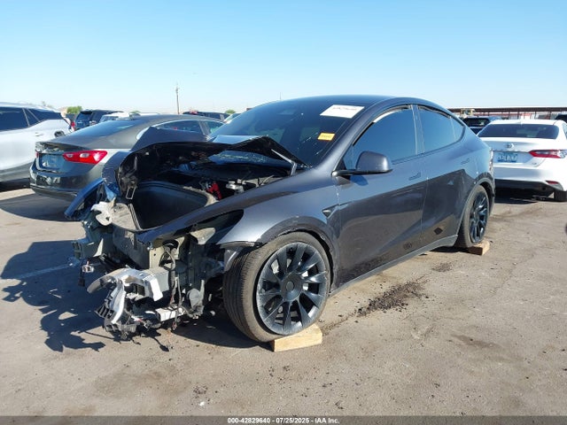 2024 TESLA MODEL Y 7SAYGDEE3RF987690 Photo 1
