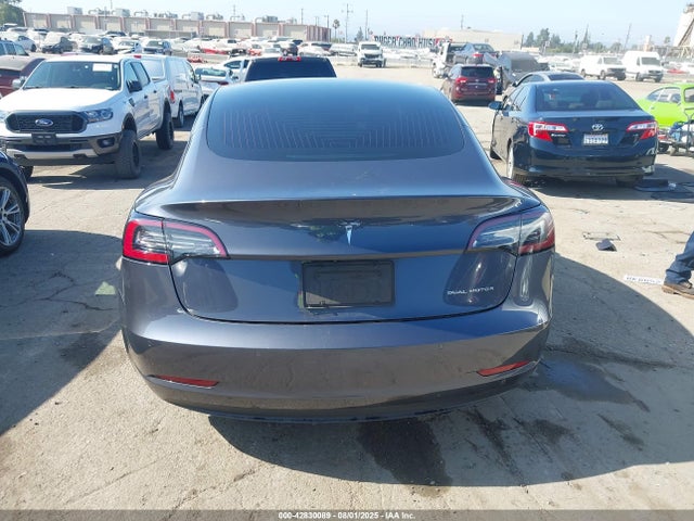 5YJ3E1EB4KF385937 Tesla MODEL 3