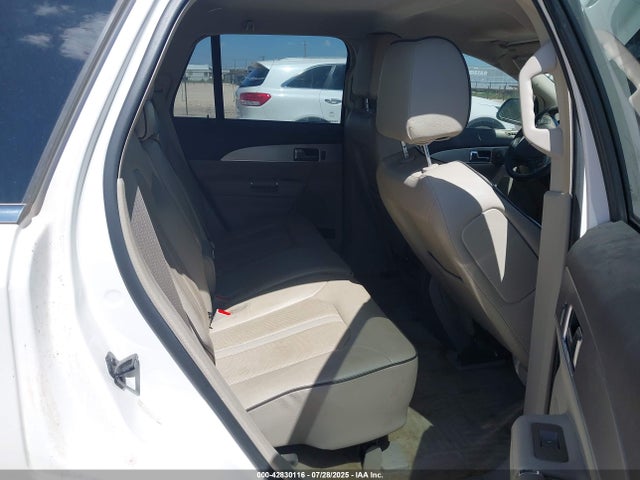Lincoln 2015 2015 2LMDJ6JK4FBL29292 Image 8